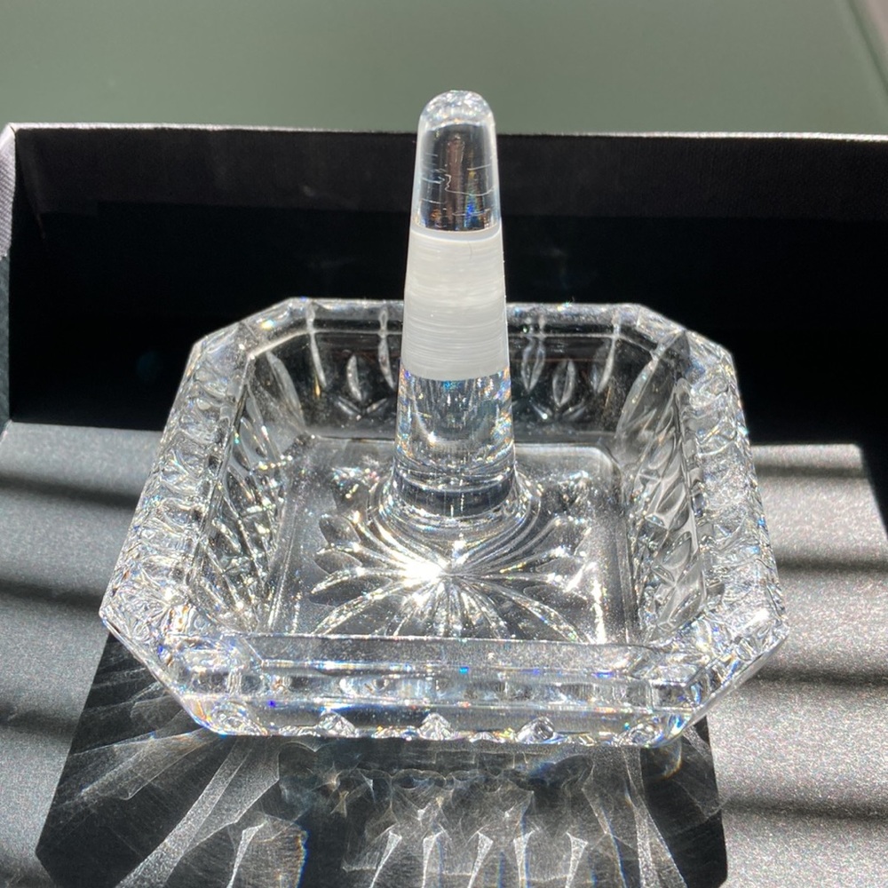Waterford Square Ring Holder